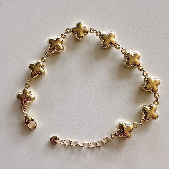 NEW 18K Yellow Gold Plated Puffed Clover Flower Cross 7” to 8” Adjust Bracelet - Picture 3 of 10